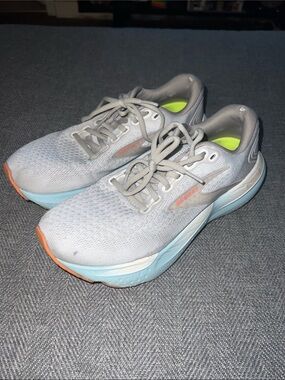 Brooks Glyrcerin tennis shoes